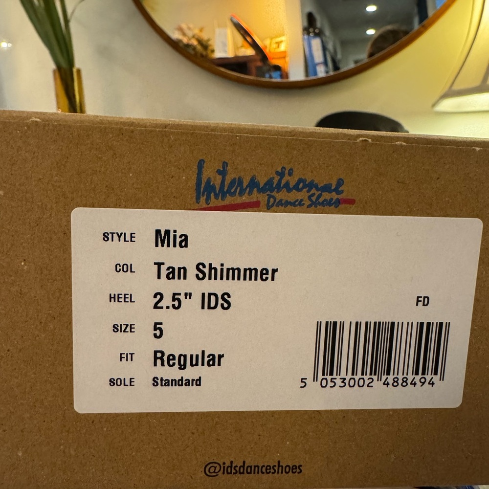 International dance shoes style Mia size 5 (about a 7 1/2 US) - Picture 7 of 7